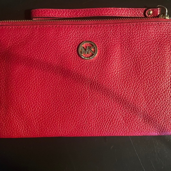 Michael Kors purse - Picture 1 of 3